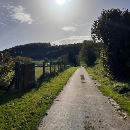 Gemuetliche Dachgeschosswohnung Auf Dem Land 블롬베르그