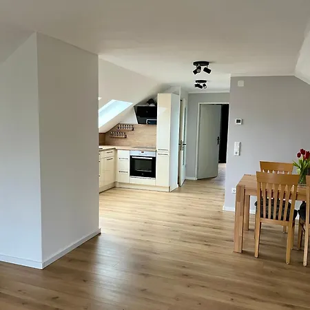 Gemuetliche Dachgeschosswohnung Auf Dem Land Apartment
