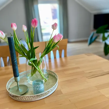 Gemuetliche Dachgeschosswohnung Auf Dem Land ブロムベルク