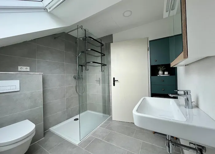 Gemuetliche Dachgeschosswohnung Auf Dem Land * 布隆贝格