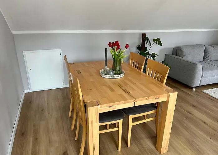 Gemuetliche Dachgeschosswohnung Auf Dem Land 公寓