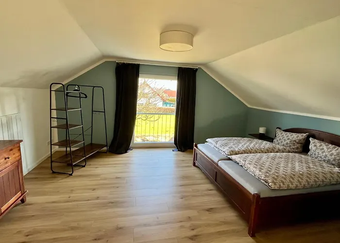 Gemuetliche Dachgeschosswohnung Auf Dem Land